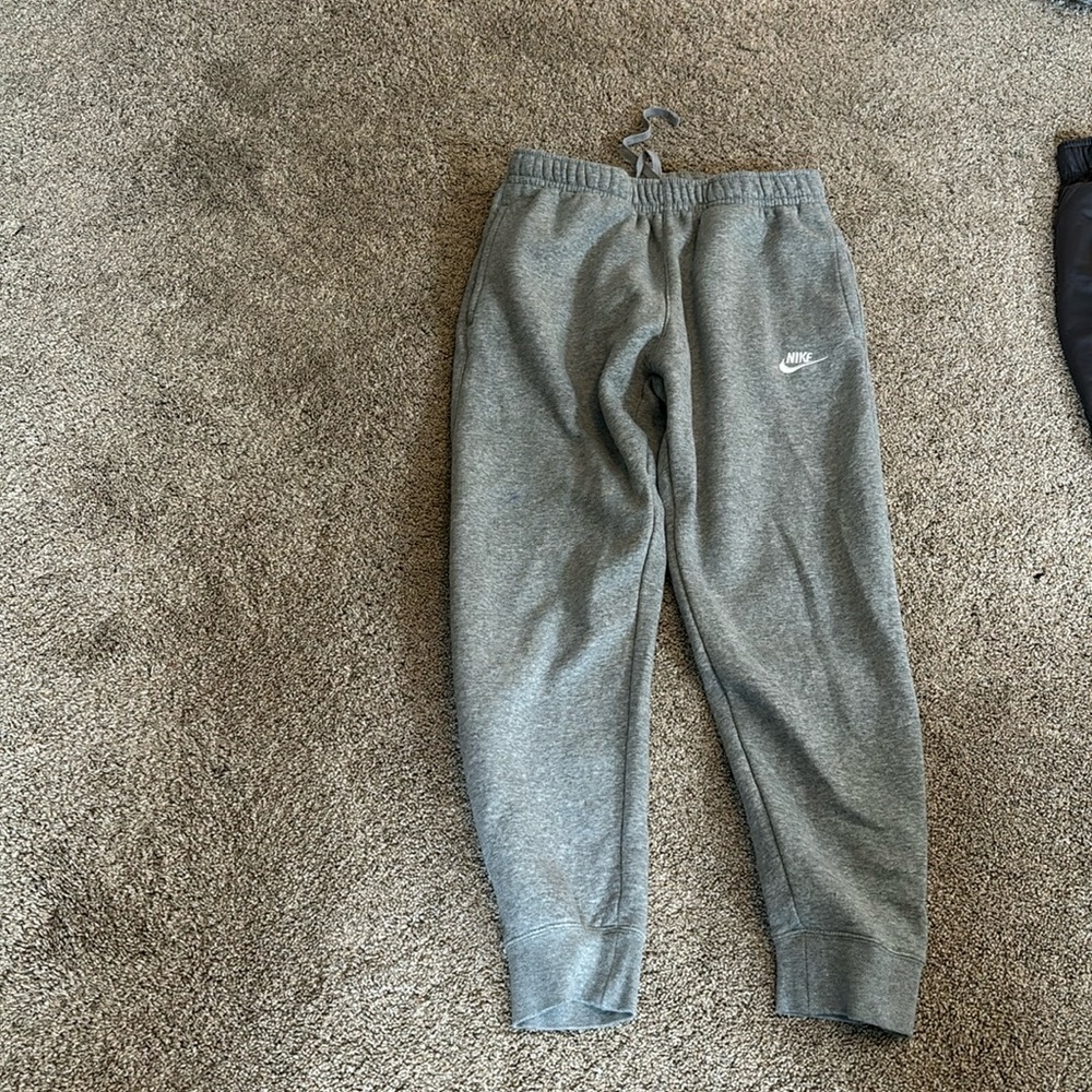 Pair of Nike sweatpants (green and grey) will sell individually.Size S - Picture 1 of 4